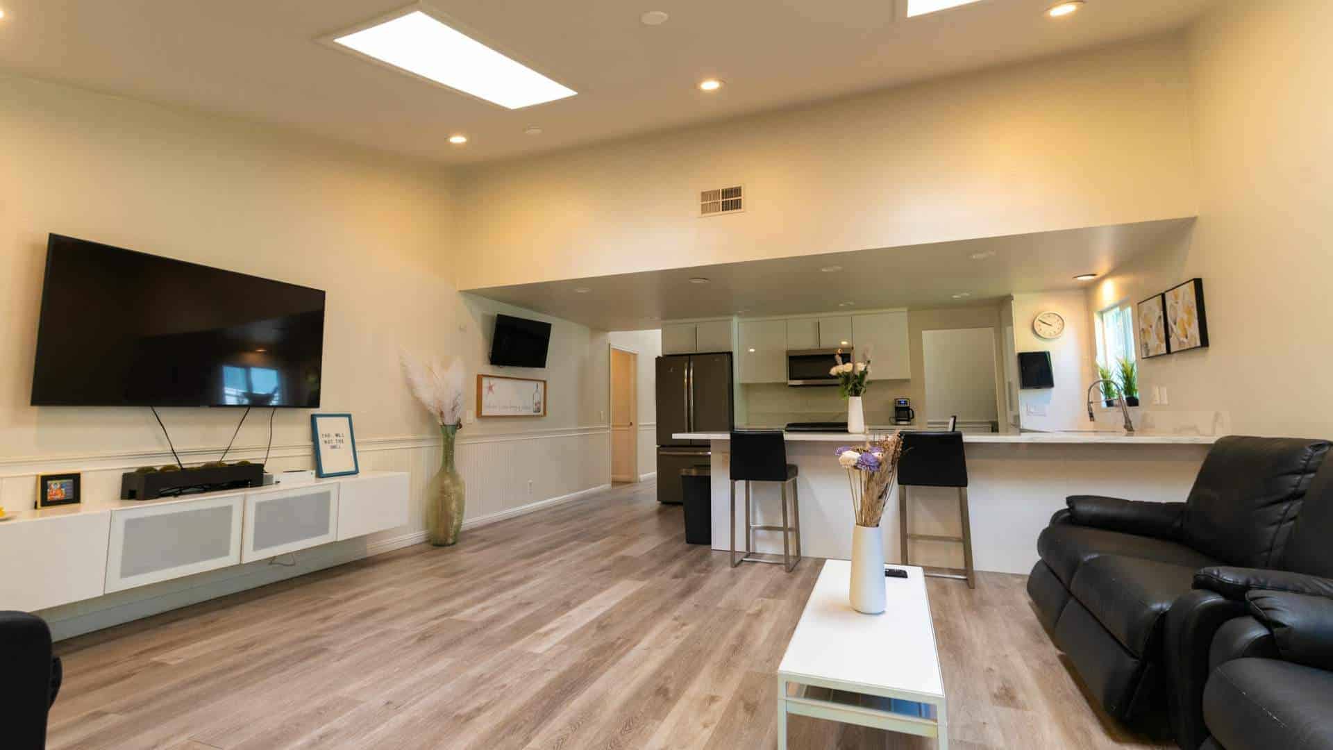 Modern and welcoming interior at New Journeys Behavioral Health for OCD treatment in Orange County