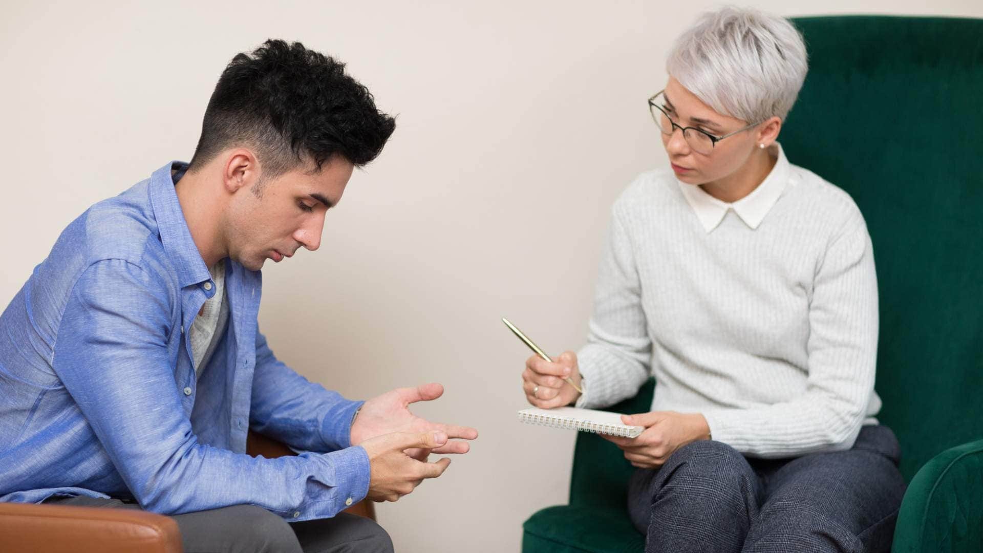 Bipolar disorder consultation session in Orange County with a mental health professional